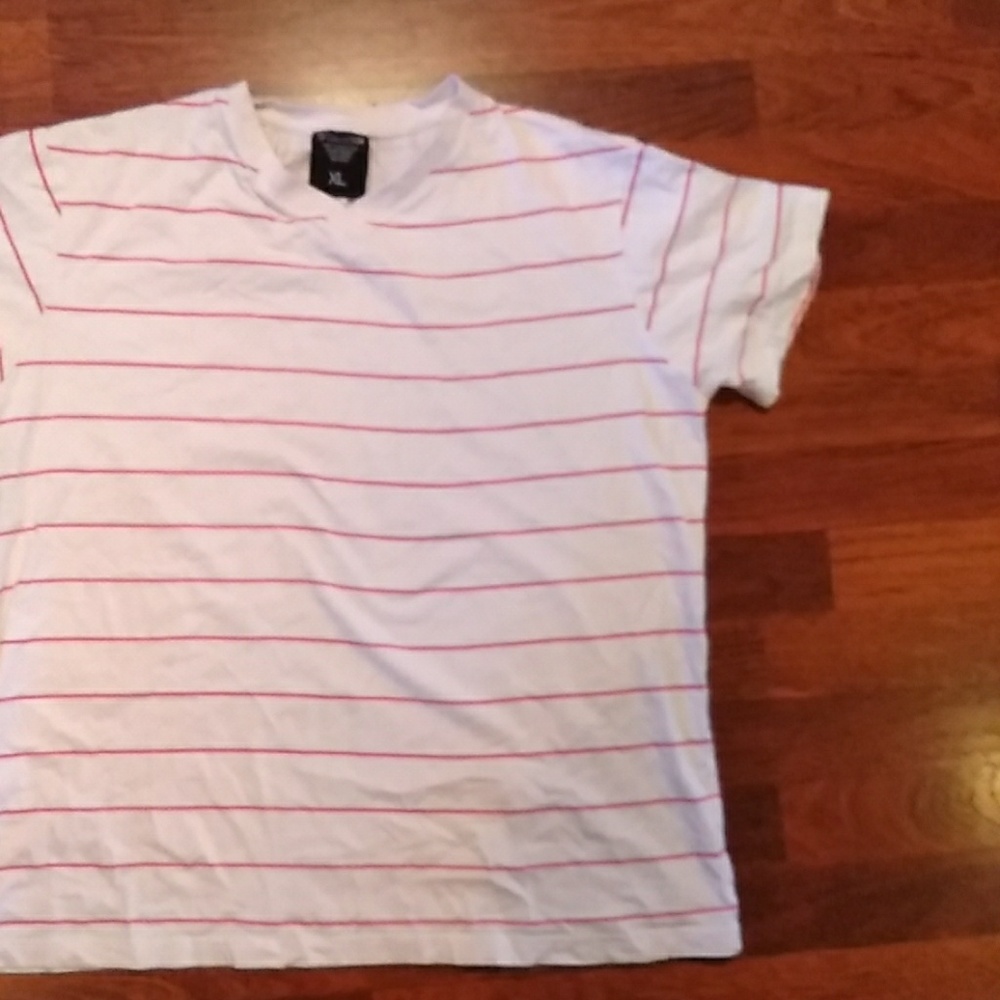 Short sleeve shirt